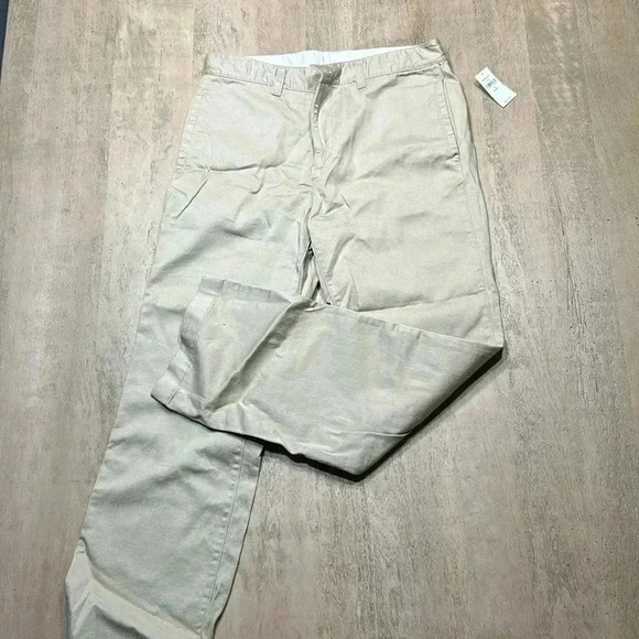 Gap flat front khaki pants size 14 husky, NWT - Picture 1 of 5